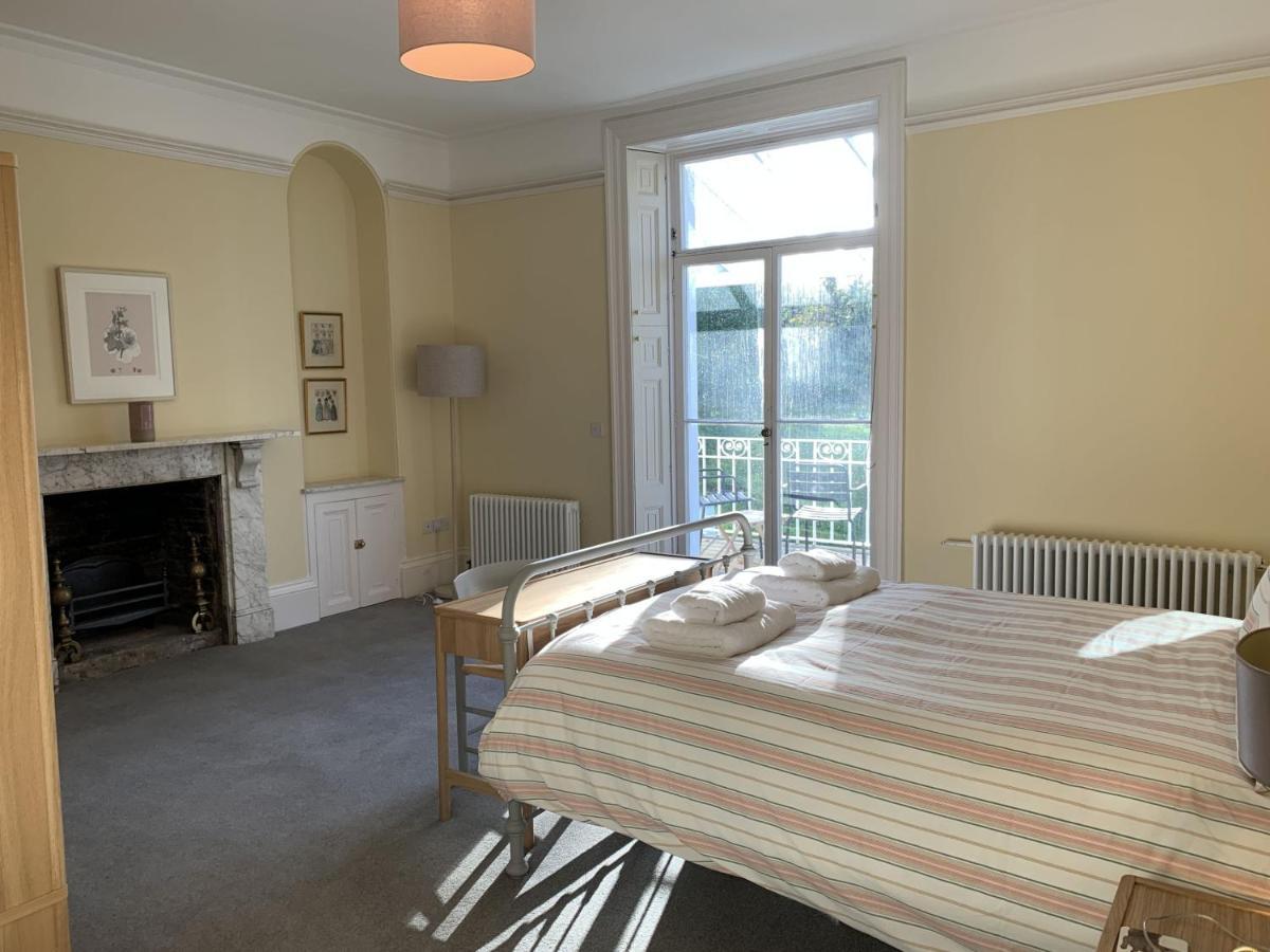 Villa The Westgate à Charmouth Extérieur photo